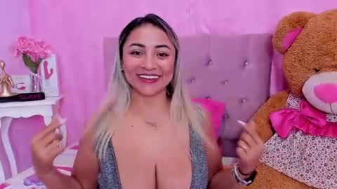 Antonella online show from 06-20-26, 12:52