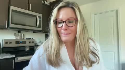 MIlf Goddess online show from 10-26-25, 02:34