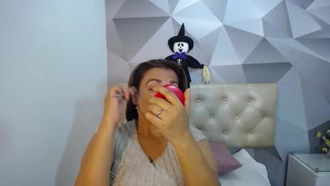 milf_hugeboobs online show from 10-29-25, 06:31