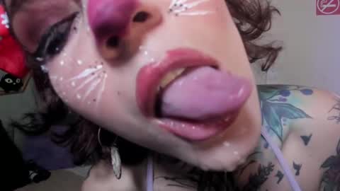 Snapshot of milf_onlyseduction chatting on 12-27-24, 12:45 Isabella online show from 12-27-24, 12:45
