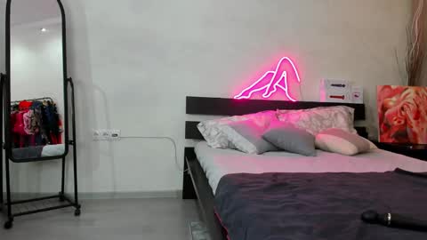 Thea NONUDE in public GMT2 Mon 3-9 AM Wed 3-9 AM Thur 3-9 AM Fri 3-9 AM Sun 3-9 AM. online show from 02-10-25, 07:26