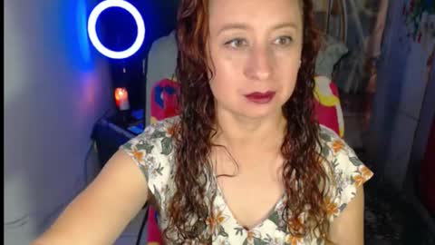 Valeria online show from 10-28-25, 02:42