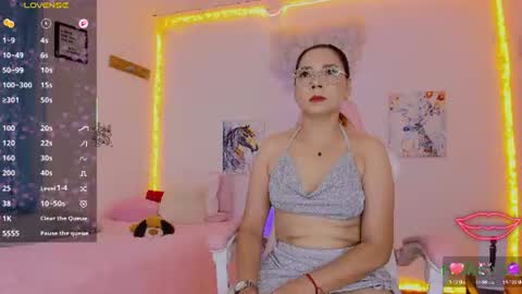 Snapshot of milfaaura chatting on 06-30-26, 04:24 Aura online show from 06-30-26, 04:24