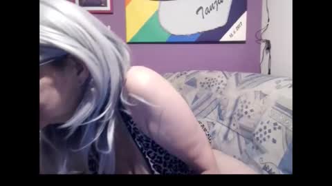 Snapshot of milfchantal chatting on 02-25-25, 07:52 Milfchantal online show from 02-25-25, 07:52
