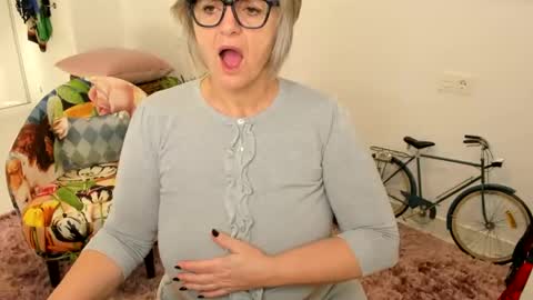 MilfElla online show from 01-30-25, 08:54