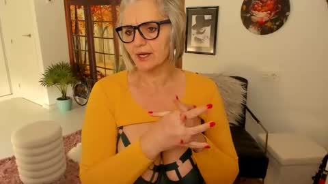 MilfElla online show from 02-25-25, 09:09