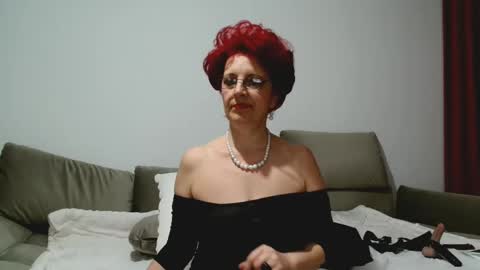 Snapshot of milffsupreme chatting on 02-07-25, 09:15 Milfsupreme online show from 02-07-25, 09:15
