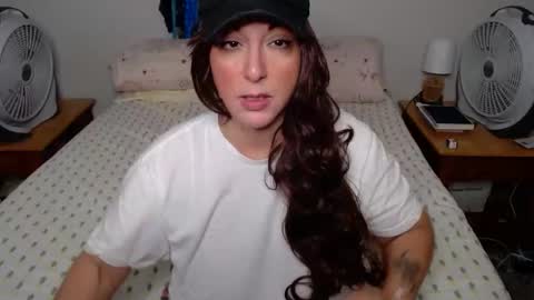 Snapshot of milfmonee chatting on 10-14-25, 04:08 MILF Monee online show from 10-14-25, 04:08