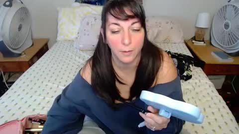 Snapshot of milfmonee chatting on 11-02-25, 01:46 MILF Monee online show from 11-02-25, 01:46