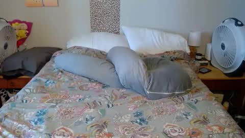 Snapshot of milfmonee chatting on 03-30-26, 03:24 MILF Monee online show from 03-30-26, 03:24