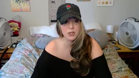 Snapshot of milfmonee chatting on 04-06-26, 06:42 MILF Monee online show from 04-06-26, 06:42