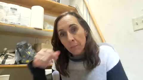 Jessica and Roger online show from 02-18-25, 09:31
