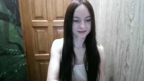 Snapshot of miliah chatting on 12-16-24, 07:10 miliah online show from 12-16-24, 07:10