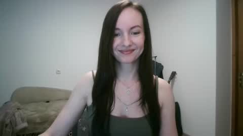 Snapshot of miliah chatting on 09-20-25, 07:37 miliah online show from 09-20-25, 07:37