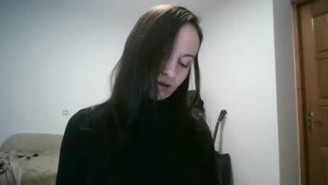 Snapshot of miliah chatting on 11-04-25, 08:19 miliah online show from 11-04-25, 08:19