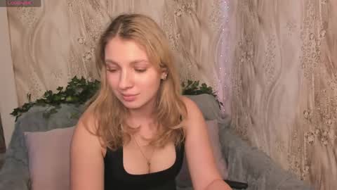 Snapshot of milinafox chatting on 04-08-26, 12:05 milinafox online show from 04-08-26, 12:05