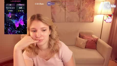 Snapshot of milinafox chatting on 04-24-26, 11:07 milinafox online show from 04-24-26, 11:07