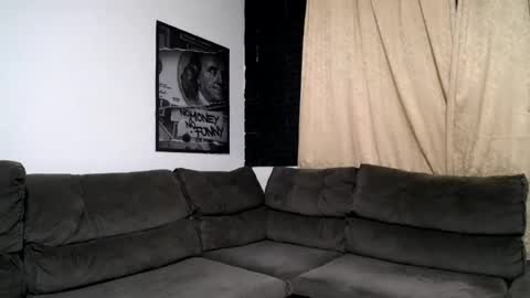 Snapshot of milioncouple chatting on 07-25-26, 09:56 milioncouple online show from 07-25-26, 09:56