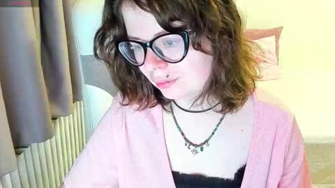 Snapshot of milisasweet chatting on 10-06-25, 07:00 MilisaSweet online show from 10-06-25, 07:00