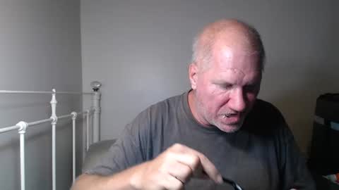 militarymancharliemike online show from 04-11-26, 01:43