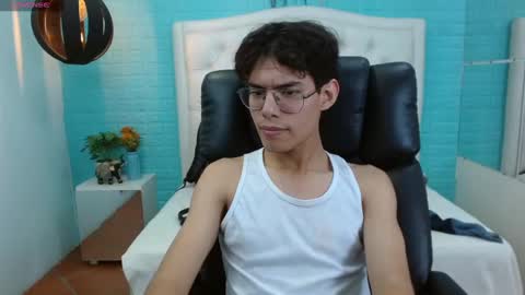 M I L I  T O online show from 09-22-25, 11:29