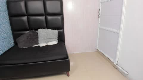 MAX online show from 02-09-25, 02:28