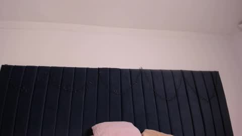 milk_rain online show from 02-06-26, 12:19