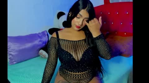 indenpendent model online show from 12-30-24, 04:31