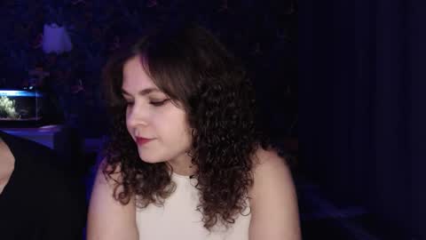 Stella and Neo online show from 10-11-25, 04:22