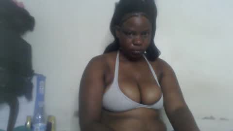 Snapshot of milk_titz chatting on 01-05-25, 04:36 kinwity online show from 01-05-25, 04:36