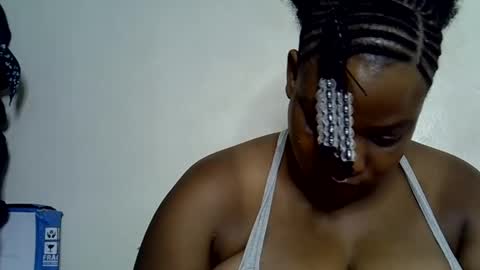 Snapshot of milk_titz chatting on 01-06-25, 11:40 kinwity online show from 01-06-25, 11:40