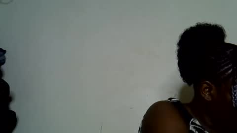 Snapshot of milk_titz chatting on 01-07-25, 01:57 kinwity online show from 01-07-25, 01:57