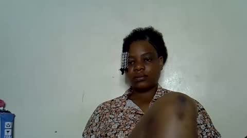 Snapshot of milk_titz chatting on 01-10-25, 07:04 kinwity online show from 01-10-25, 07:04