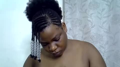 Snapshot of milk_titz chatting on 01-21-25, 05:49 kinwity online show from 01-21-25, 05:49