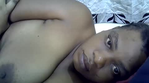 Snapshot of milk_titz chatting on 01-25-25, 08:53 kinwity online show from 01-25-25, 08:53