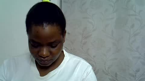 Snapshot of milk_titz chatting on 01-31-25, 06:35 kinwity online show from 01-31-25, 06:35