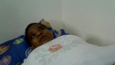 Snapshot of milk_titz chatting on 01-31-25, 09:37 kinwity online show from 01-31-25, 09:37