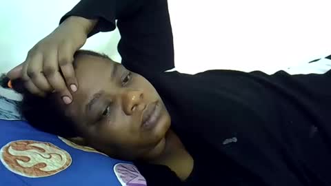 Snapshot of milk_titz chatting on 02-01-25, 11:21 kinwity online show from 02-01-25, 11:21