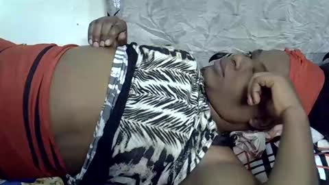 Snapshot of milk_titz chatting on 02-08-25, 07:16 kinwity online show from 02-08-25, 07:16