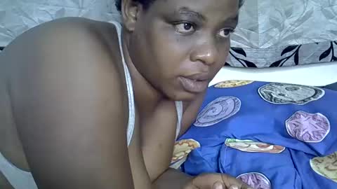 Snapshot of milk_titz chatting on 02-10-25, 08:42 kinwity online show from 02-10-25, 08:42