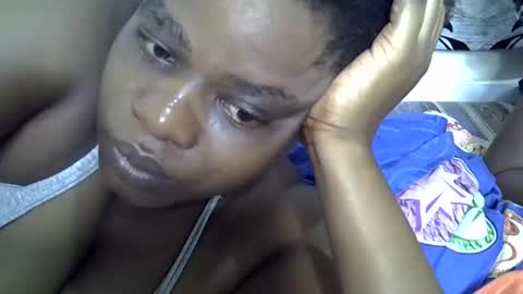 Snapshot of milk_titz chatting on 02-10-25, 05:41 kinwity online show from 02-10-25, 05:41