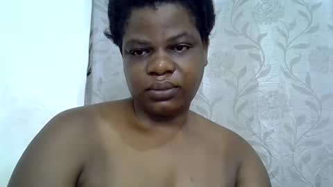 Snapshot of milk_titz chatting on 02-13-25, 05:37 kinwity online show from 02-13-25, 05:37