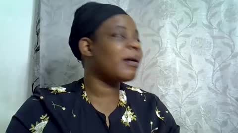 Snapshot of milk_titz chatting on 02-13-25, 07:10 kinwity online show from 02-13-25, 07:10