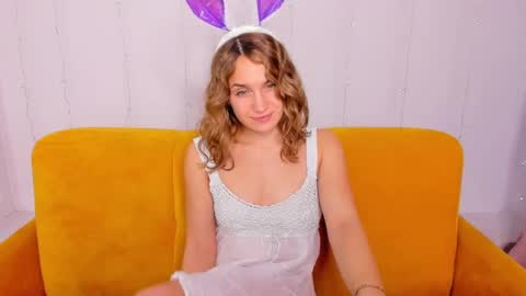 milkablond online show from 01-04-25, 06:19