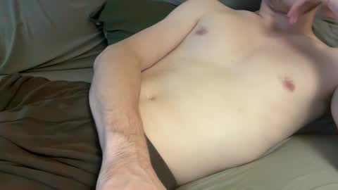 Snapshot of milkedboy964 chatting on 09-27-25, 02:38 milkedboy964 online show from 09-27-25, 02:38