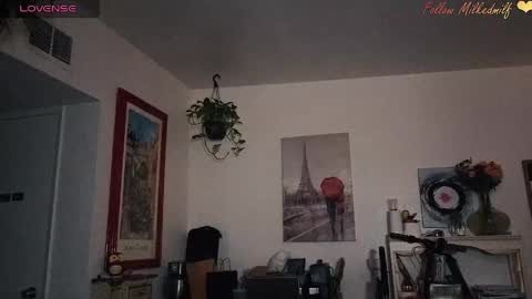 Snapshot of milkedmilf chatting on 04-10-26, 05:34 milkedmilf online show from 04-10-26, 05:34