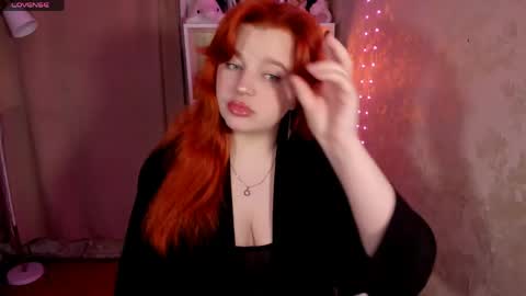 Snapshot of milky_wayx chatting on 05-12-26, 07:49 Lisa online show from 05-12-26, 07:49