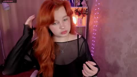 Snapshot of milky_wayx chatting on 05-18-26, 06:52 Lisa online show from 05-18-26, 06:52