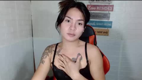 Snapshot of milkycumnel23 chatting on 12-13-24, 03:32 NEL 23 online show from 12-13-24, 03:32