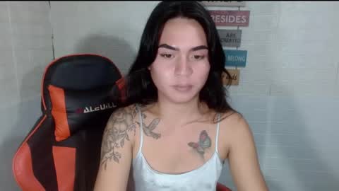 Snapshot of milkycumnel23 chatting on 12-20-24, 12:05 NEL 23 online show from 12-20-24, 12:05